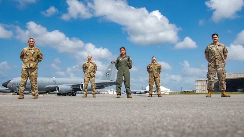 U.S. Airmen save airplane passenger's life