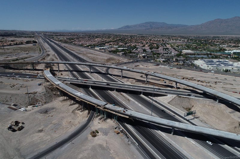 Overhead view of the interchange of 215(N)/95