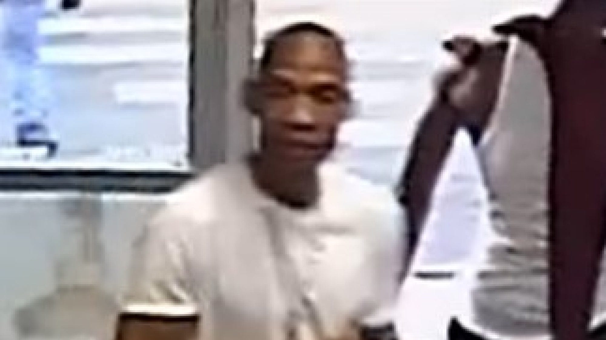 Girl, 12, hit by flying glass as man smashes bottle in Brooklyn subway