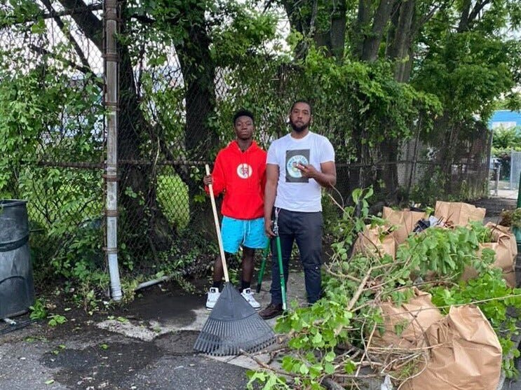 Hakeem Devore (right).