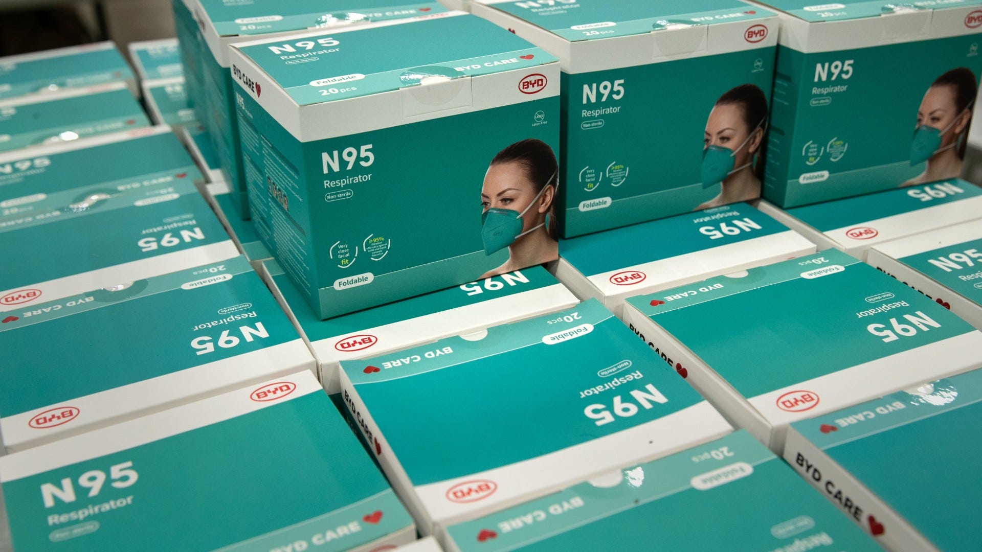 White House giving away 400M N-95 masks as omicron peaks in Philly