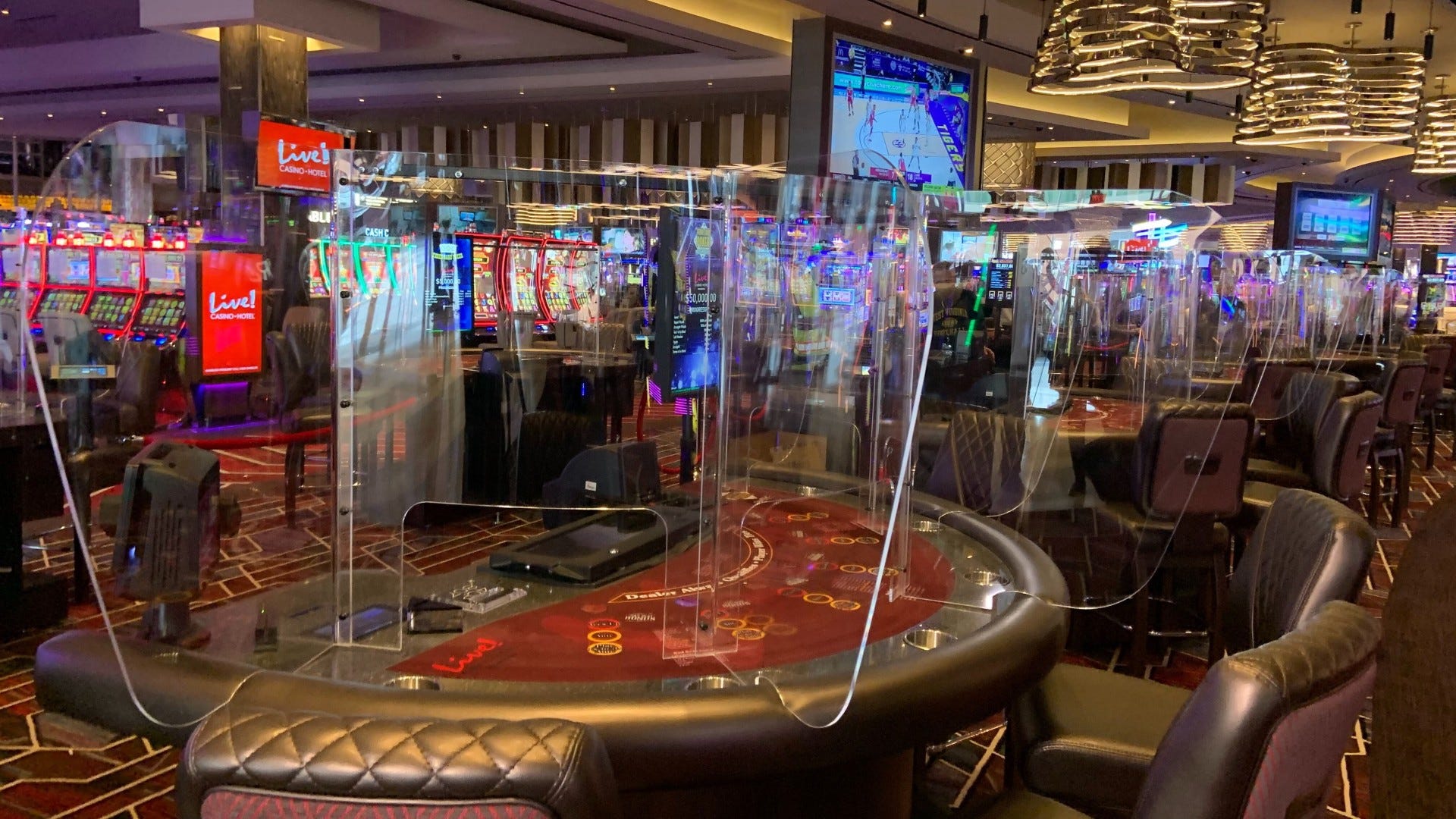 4 banned from Pa. casinos after gambling while kids were unattended