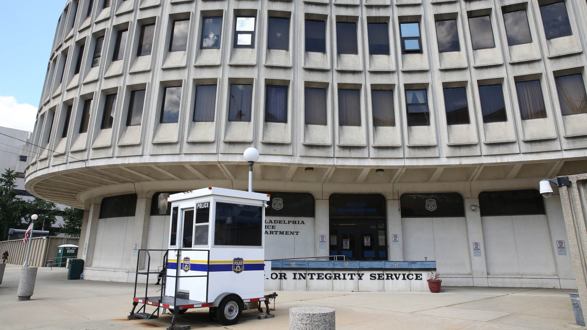 Residency requirement lifted for Philly police, corrections applicants