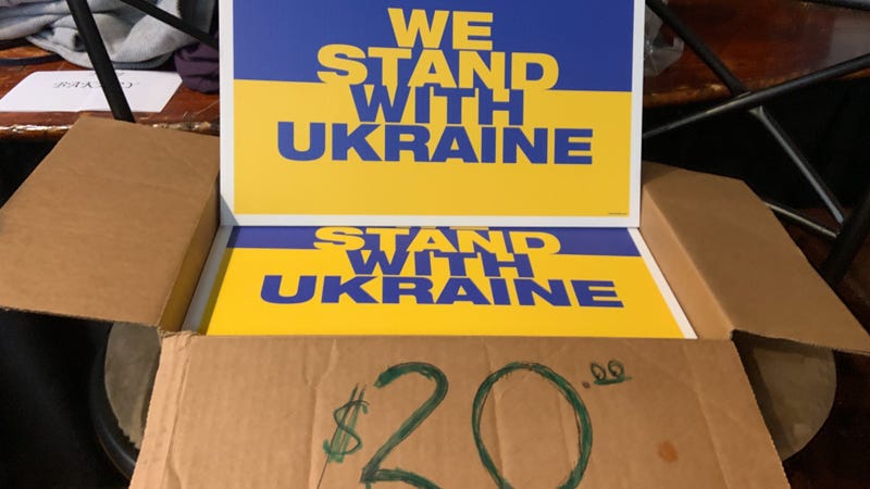 Stand with Ukraine signs