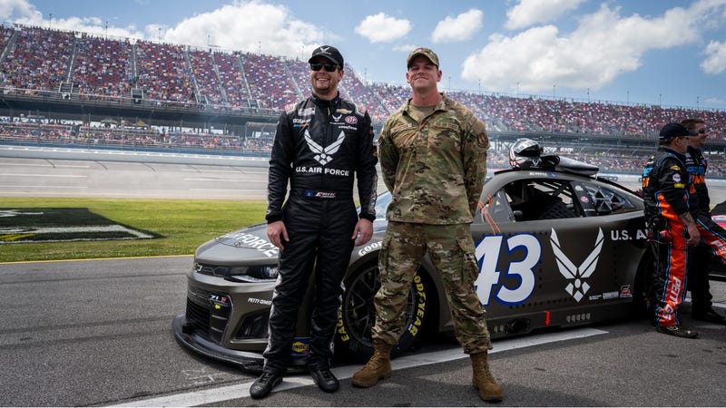 Airman's NASCAR paint scheme makes debut