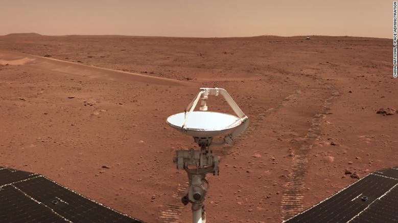 Rover discovers water on Mars