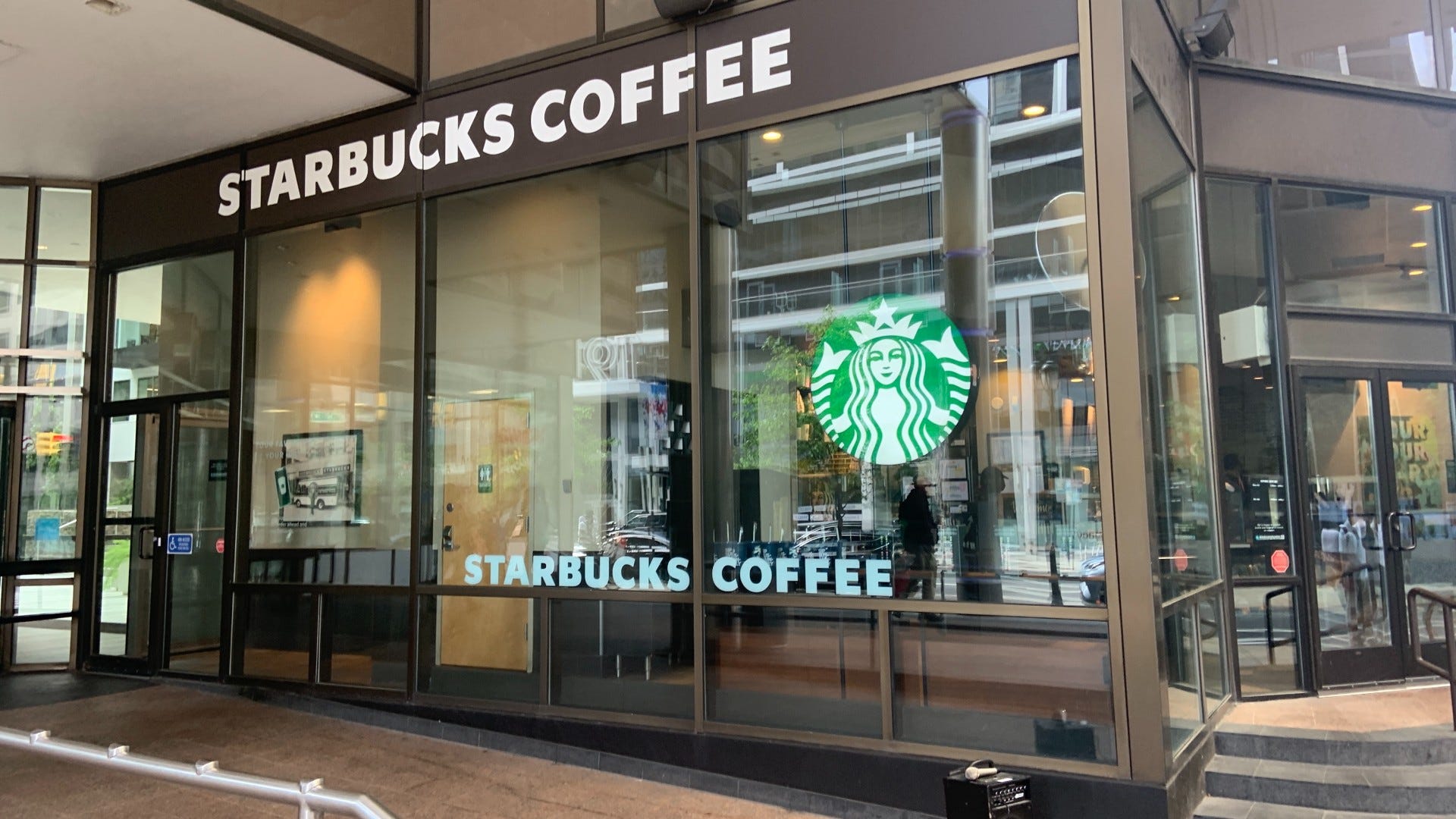 Baristas at 4 Philly Starbucks vote to unionize
