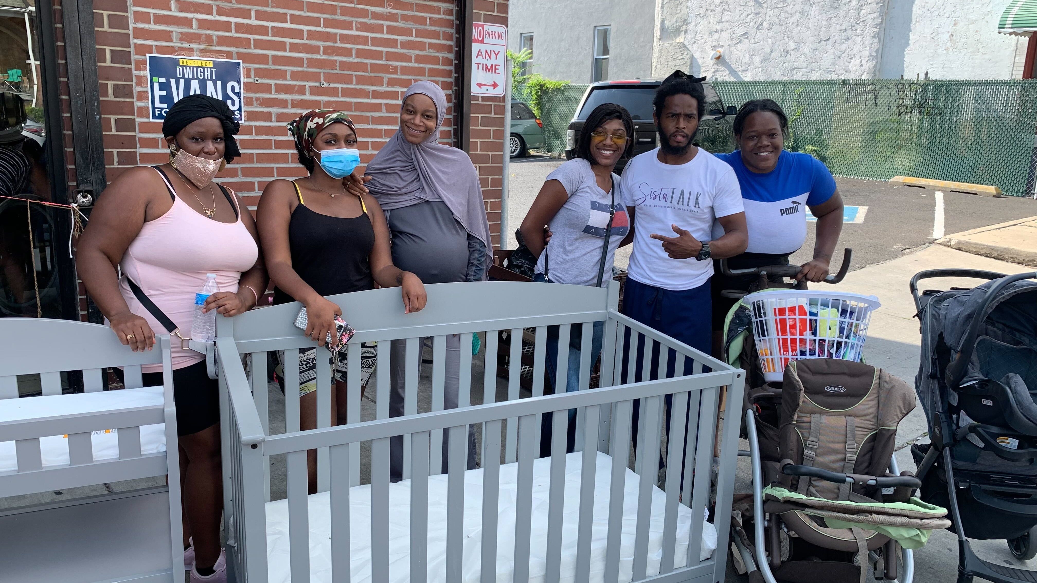 Monthslong series provides free laundry services to single mothers