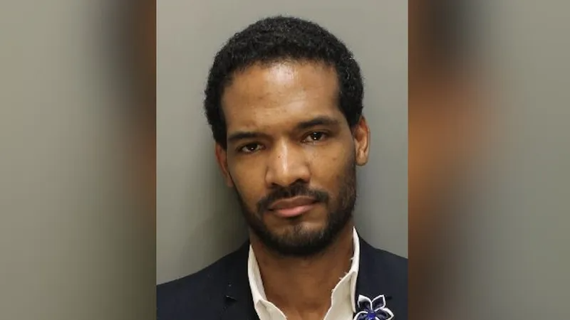Former Philadelphia police officer Edsaul Mendoza
