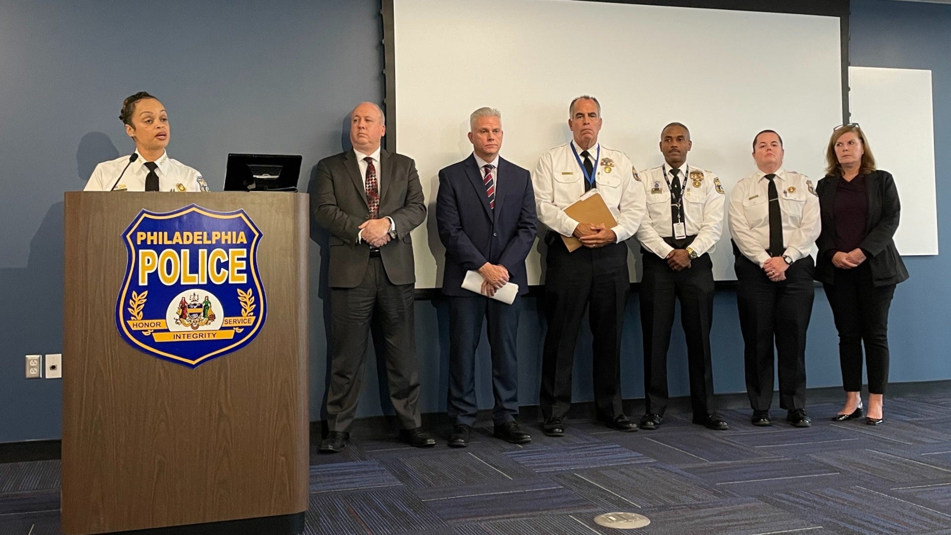 Police to Roxborough shooters: 'Turn yourself in'