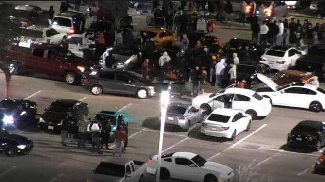 The car meetup at Neshaminy Mall Saturday night.