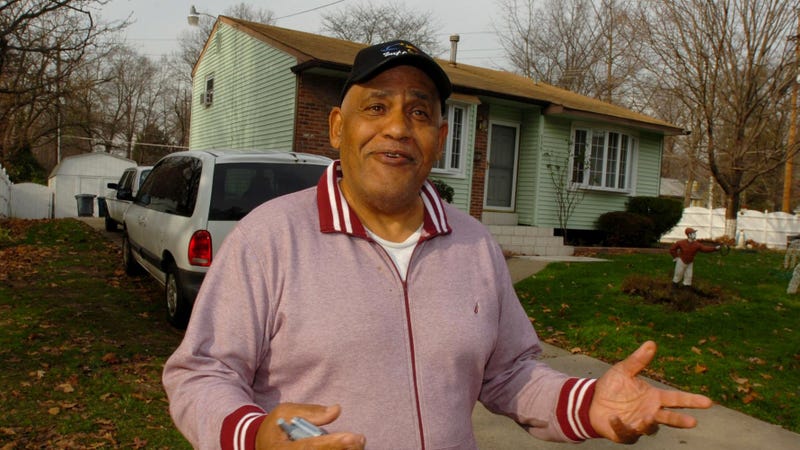 T. Milton Street Sr., brother of Philadelphia Mayor John Street, was indicted Tuesday, November 28, 2006, on corruption and tax charges related to a contract with Philadelphia International Airport.