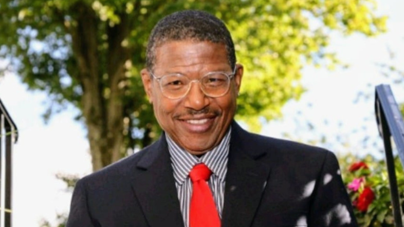 Warren Bloom