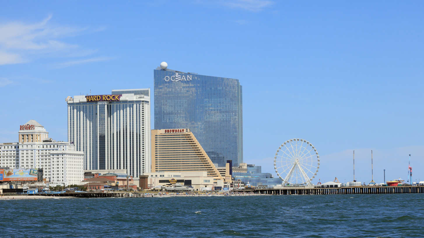 NJ lawmakers hear arguments for, against smoking ban at AC casinos