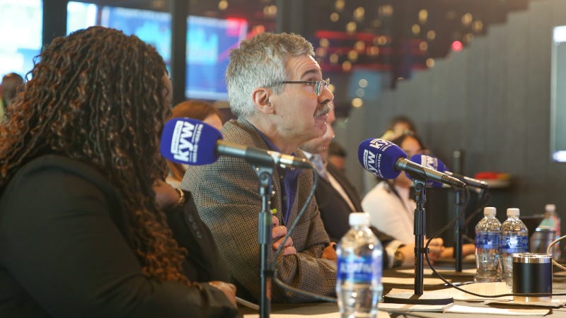 Education reporter Mike DeNardo asks the candidates about project proposals including the 76ers arena in Chinatown.