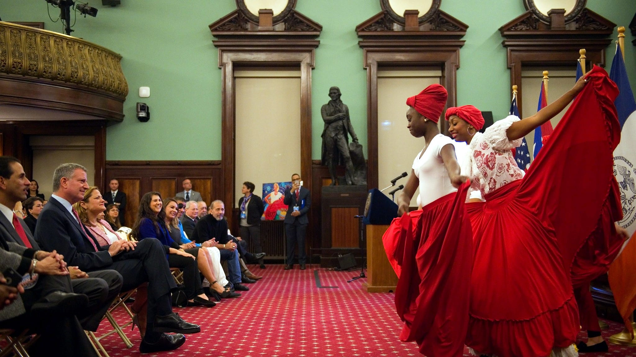 De Blasio to move Thomas Jefferson statue out of City Hall