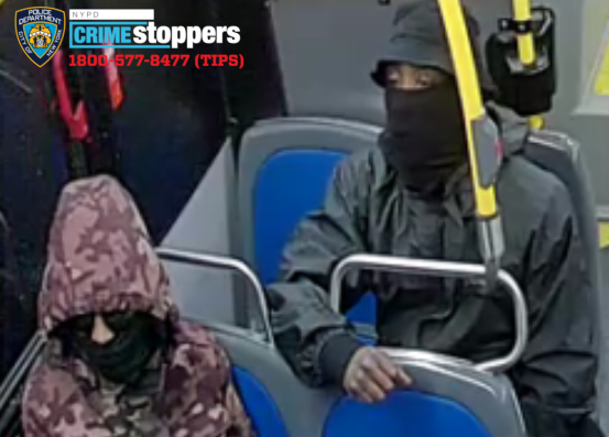 Thief fires rounds inside Manhattan 7-Eleven while knife-wielding suspect acts as lookout