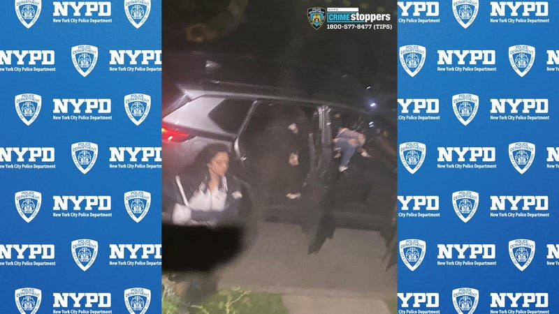 Staten Island man violently robbed by 4 people who knocked on his door at 4:30 a.m.