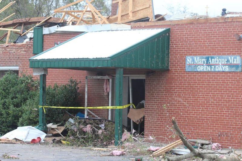 tornado damage in Missouri