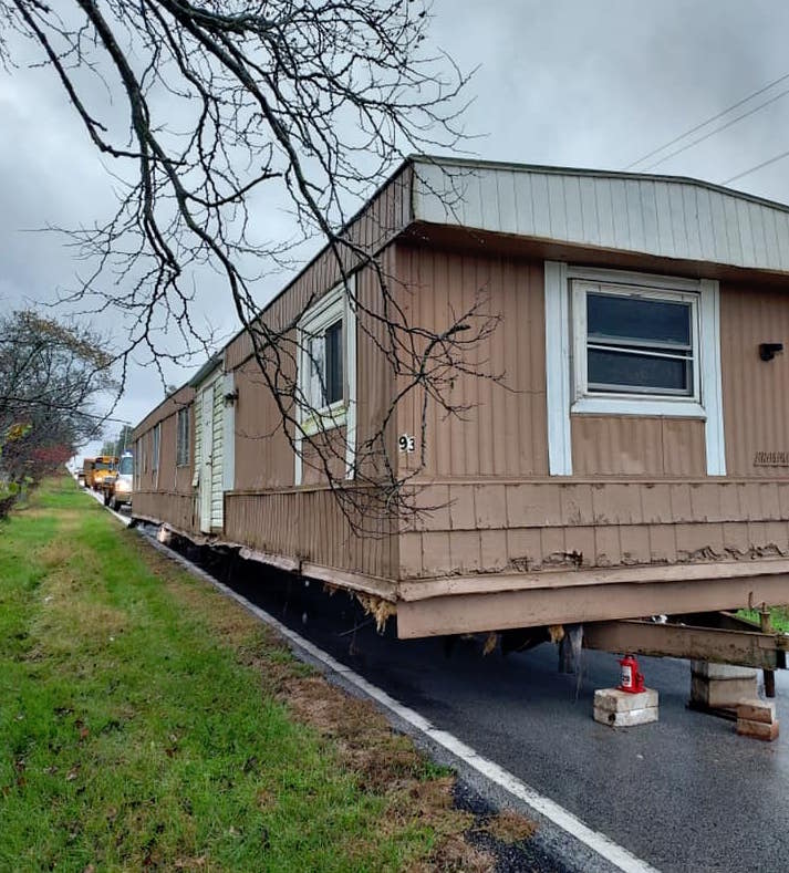 mobile home in road