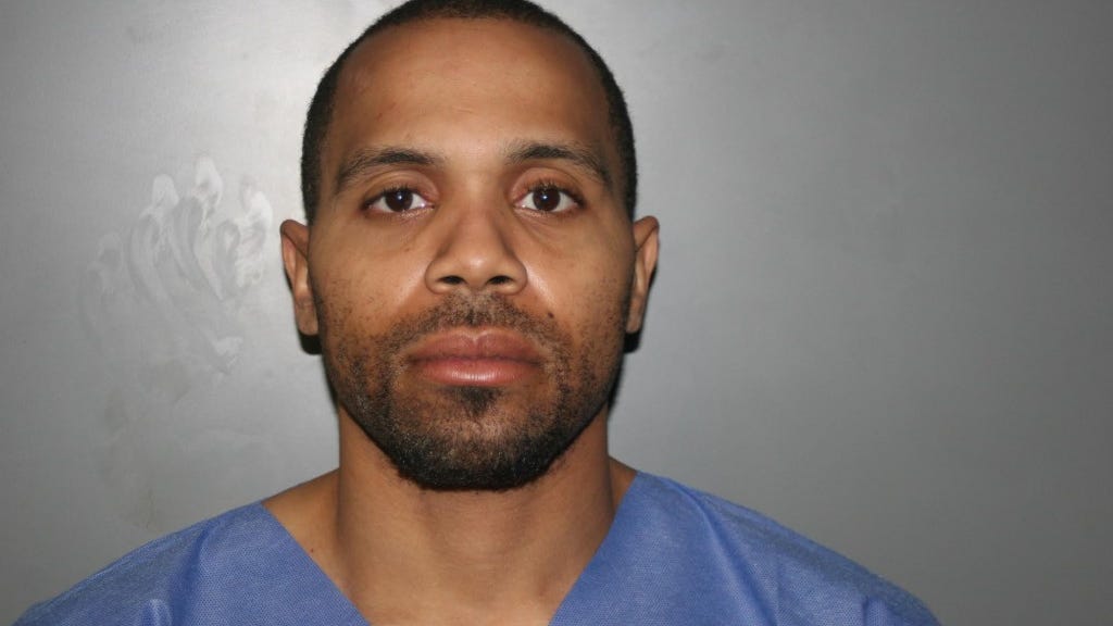 Lansing man charged with carjacking mother, 14-year-old daughter in Oak Lawn