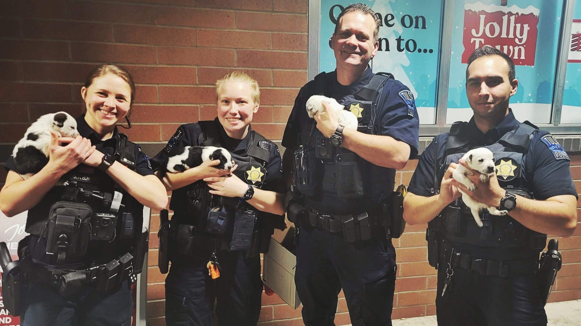 Local cops adopt 5 puppies abandoned in a bag on Christmas [PHOTOS]