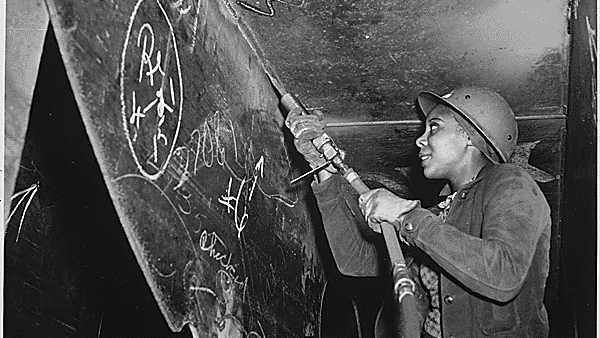 'Rosie the Riveter' women to be awarded the Congressional Gold Medal
