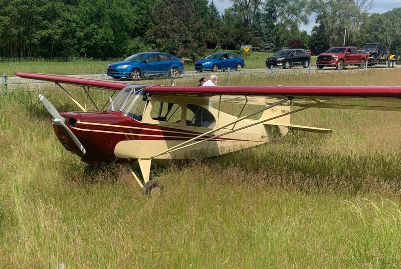 A single engine plane was forced to make an emergency landing in the median on US-23 in Green Oak Charter Township late Saturday morning after authorities said the engine stalled out.