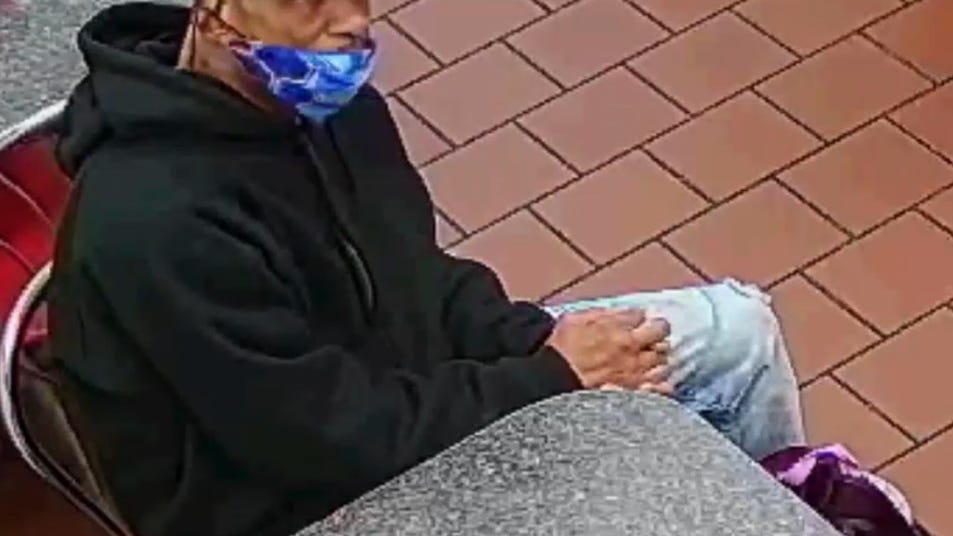 Man steals backpack from woman, 67, who fainted at Queens subway station
