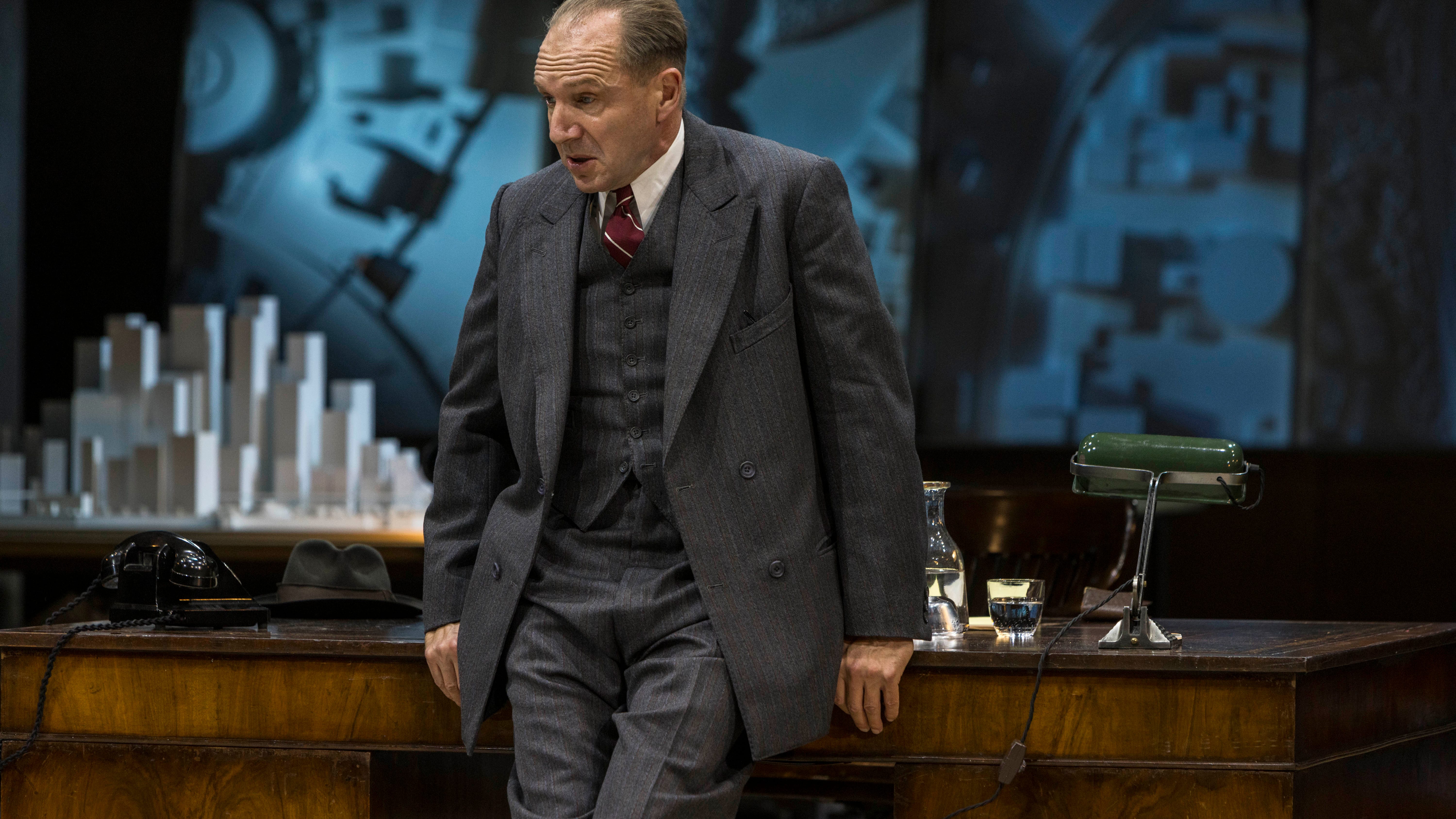 In 'Straight Line Crazy,' Ralph Fiennes proves Robert Moses is indeed an 'irresistible theatrical subject'