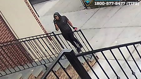 Police searching for man who lured girl, 7, into Brooklyn building, offered money for sex acts