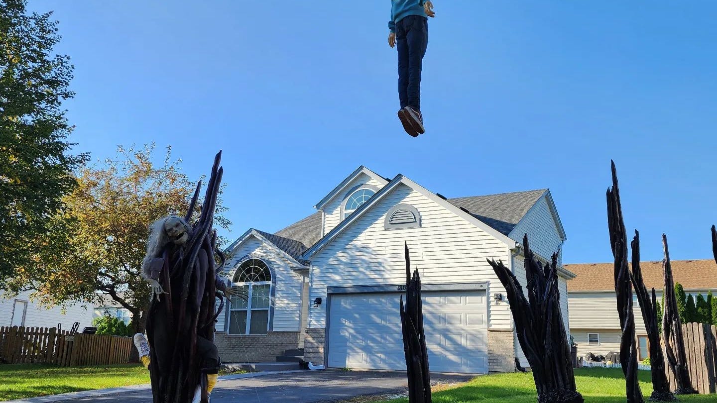 Illinois home allowed to bring back its viral 'Stranger Things' display