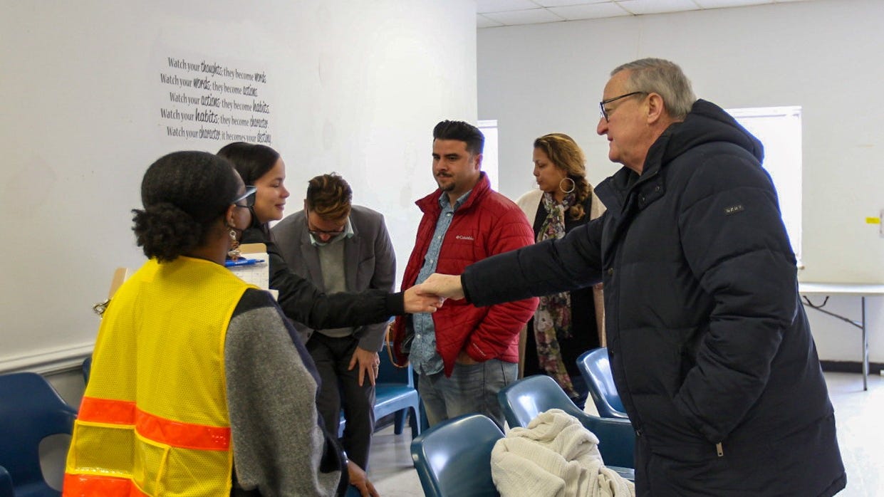 Philly’s welcome for immigrants from Texas may undermine Abbott’s strategy