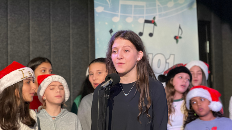 B101's K-8 Division 2023 Christmas Choir Competition Champions Murray Avenue School Perform at B101