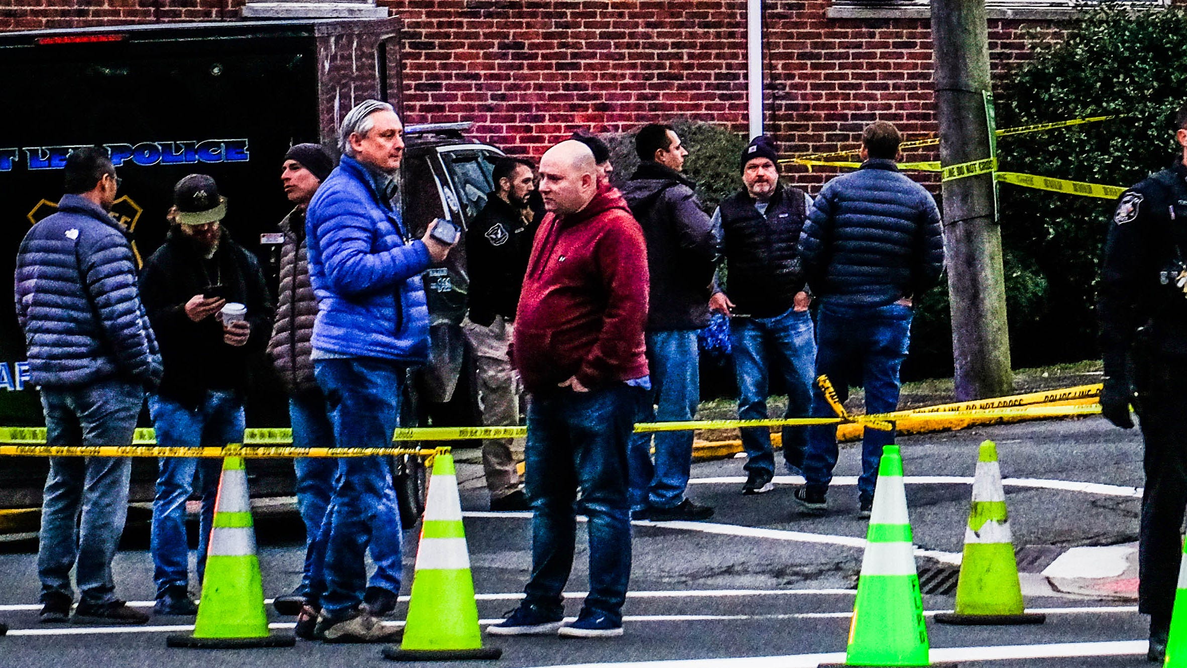 Suspect shot after confrontation with DEA agents on NJ street