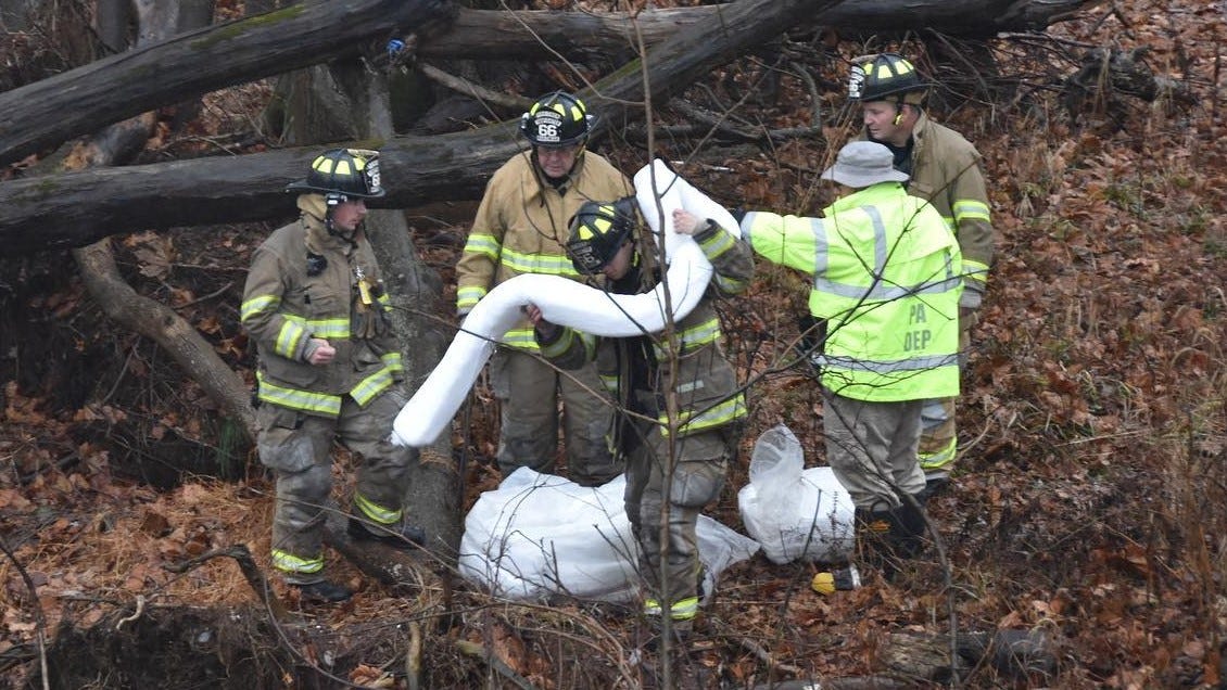 Up to 10,000 gallons of oil spill into Montgomery County creek