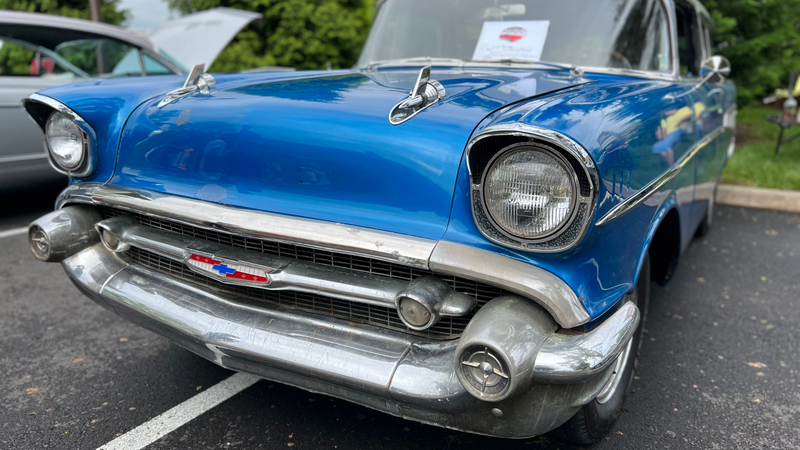 BIG 98.1 and American Heritage's 18th Annual Car Show