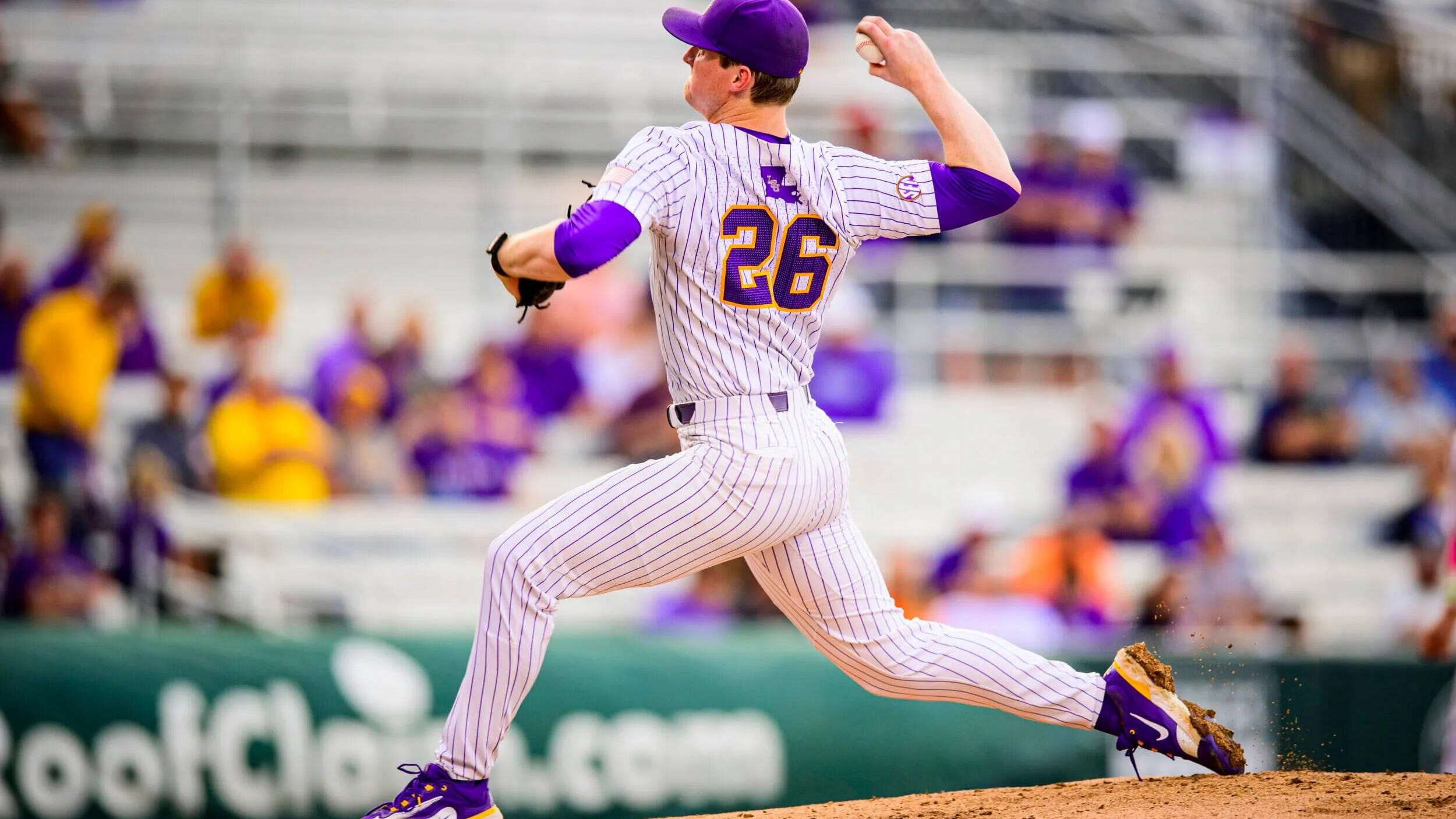 LSU wallops South Carolina in SEC Tournament opener; Jay Johnson notches 400th win
