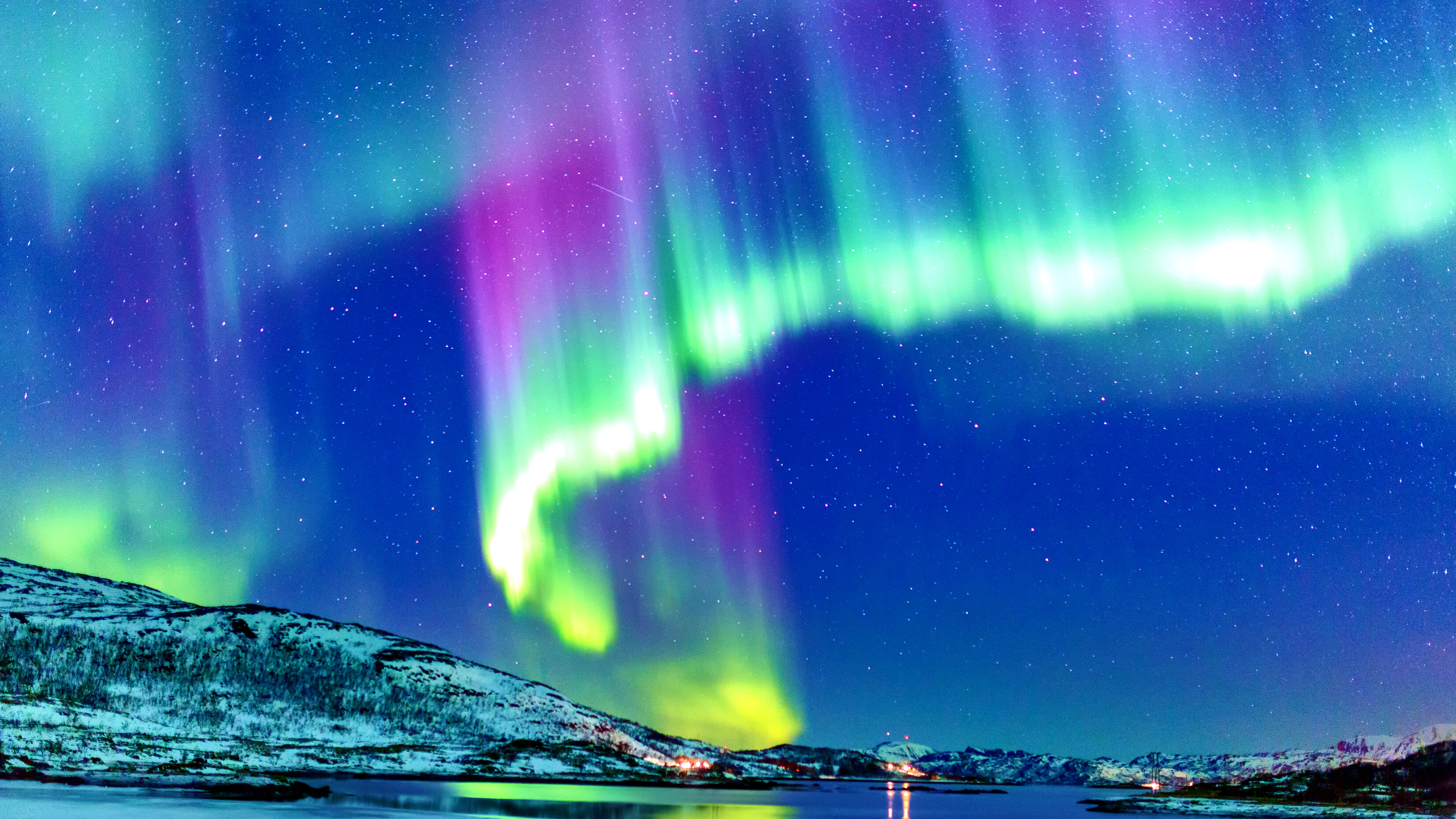 'Cannibal' solar bursts headed straight for Earth may bring northern lights to the US