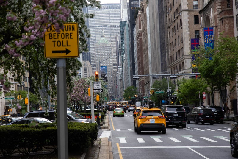 E-ZPass readers and license plate-scanning cameras over Park Avenue in New York