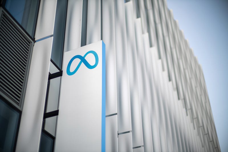 Meta signed a 10-year lease with Vornado Realty Trust to occupy an entire five-story building at 697 Fifth Ave., which is adjacent to the St. Regis Hotel, according to a statement Wednesday