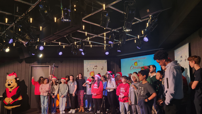 B101's K-8 Division 2023 Christmas Choir Competition Champions Murray Avenue School Perform at B101