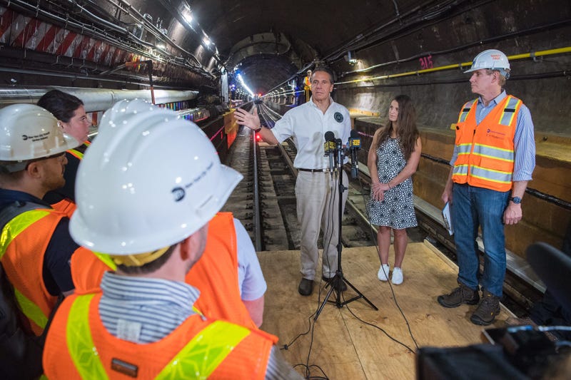 Cuomo tours the L train tunnel