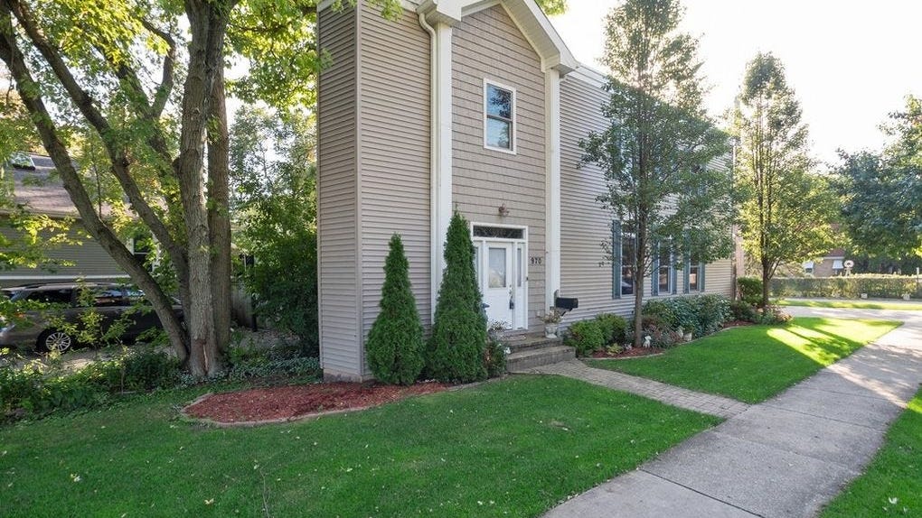 See the 'Skinny House' That's Going Viral on Social Media