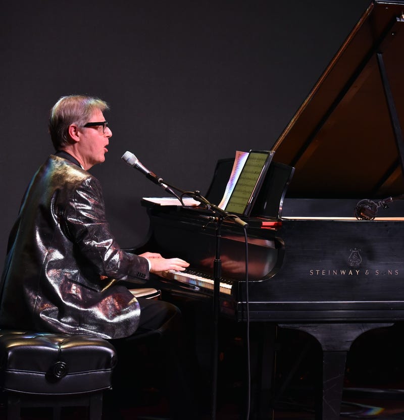 Mark Burnell performing in Tampa