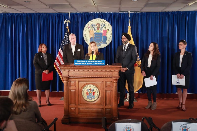 Governor Murphy, AG, DCR Director Rachel Wainer Apt, NJCASA Exec Director Patricia Teffenhart, and CSC Chair Deirdre Webster Cobb announce legislation to overhaul New Jersey’s anti-workplace harassment law for public and private employers.