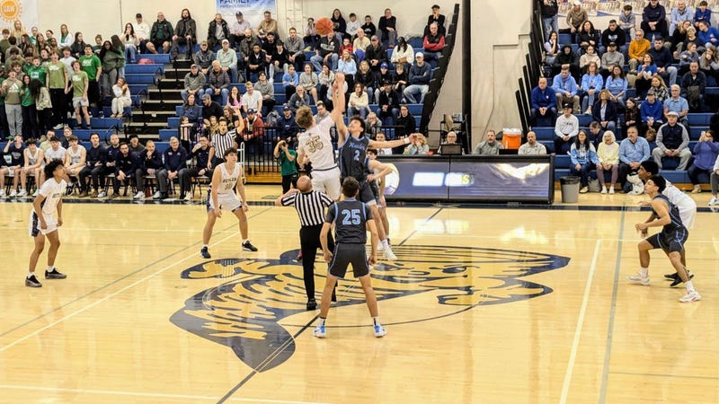 Butler and Seneca Valley tip off