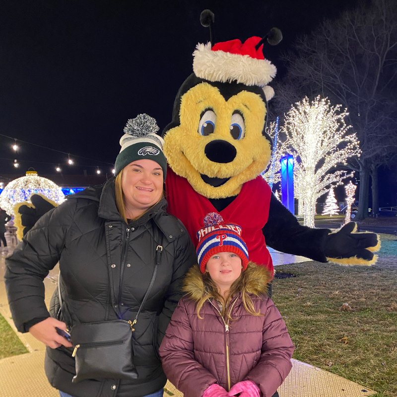 Jenn, Bill and Buzzbee’s Experience at Tinseltown Holiday Spectacular 2023
