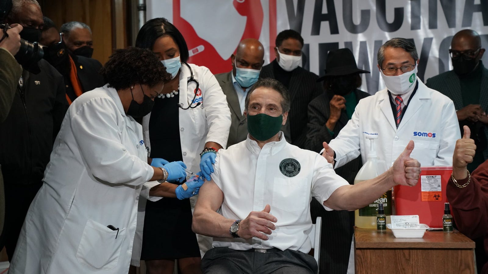 WATCH: Gov. Cuomo gets COVID vaccine at pop-up site in Harlem