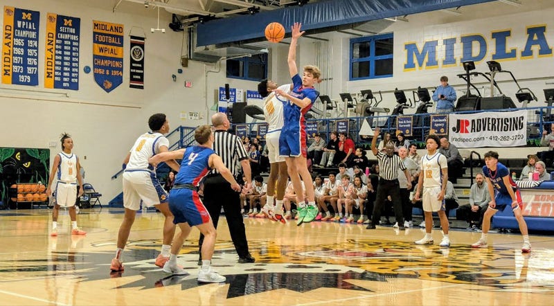 Lincoln Park and Chartiers Valley face off